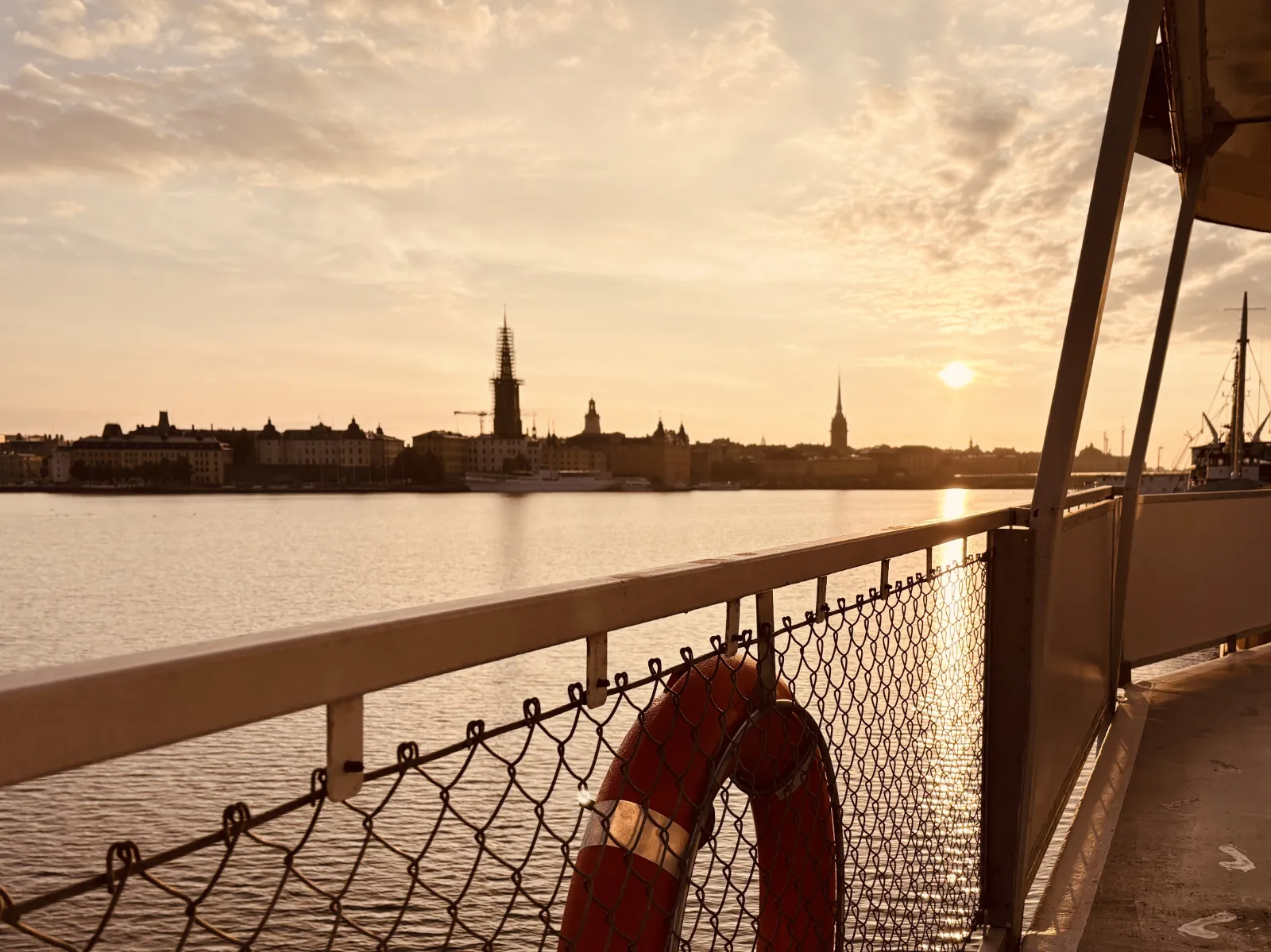 Utsikt mot Riddarholmen från däck